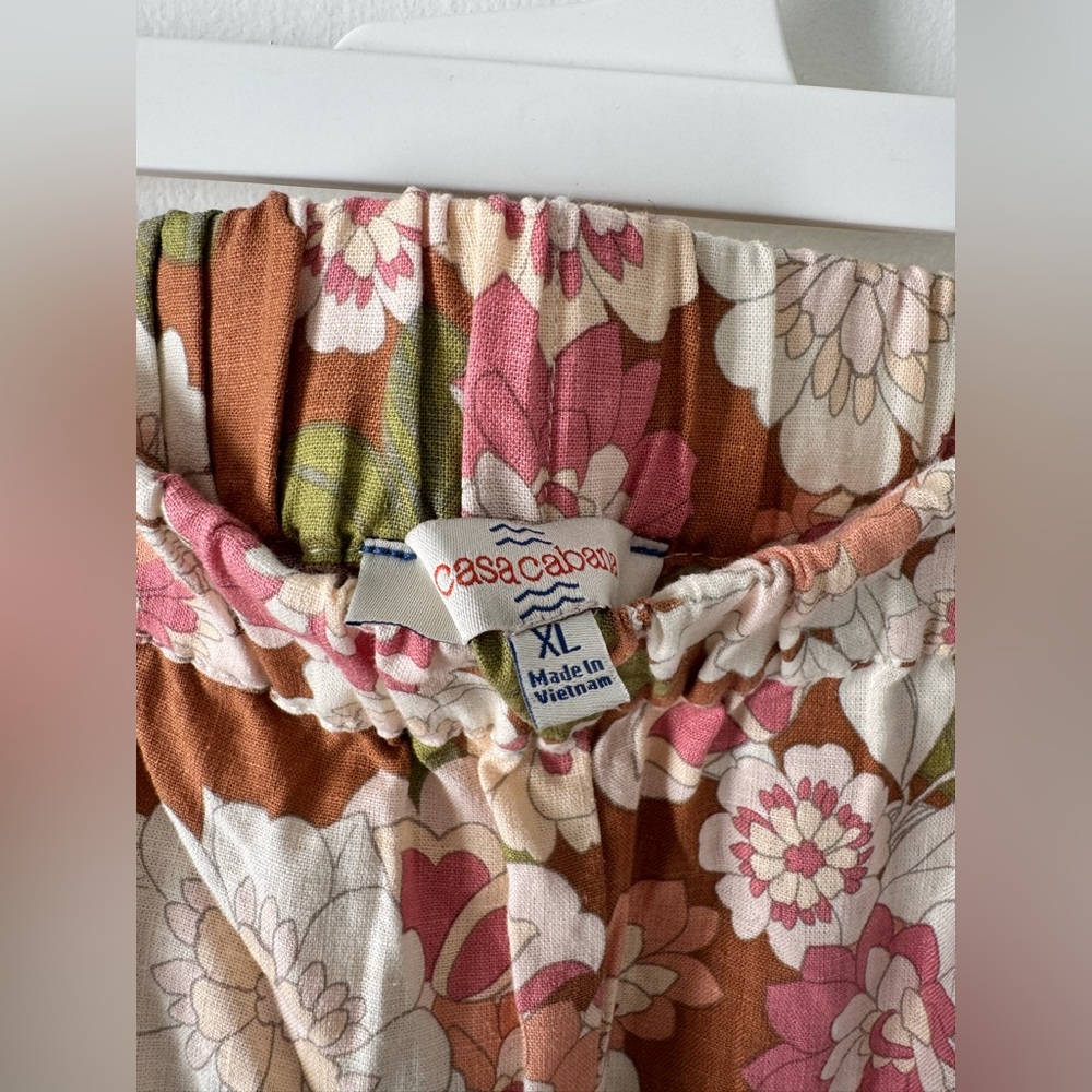 Women’s Floral Shorts - Size XL - Picture 5 of 6
